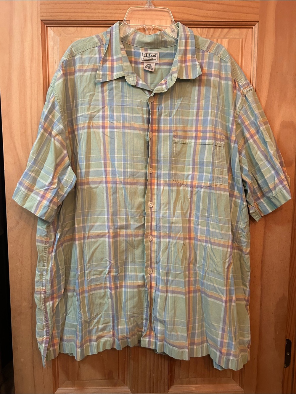 L.L. Bean Men's Light Green Plaid Short-Sleeve Button-Down Shirt